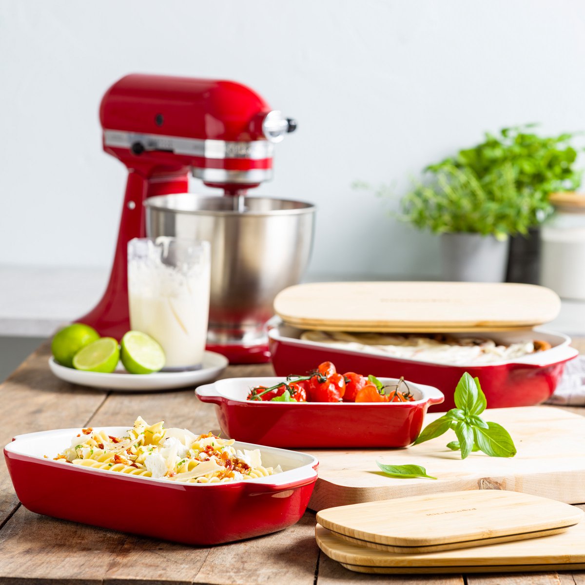 KitchenAid Ovenschaal incl bamboe deksel - Small: 0,9L - magnetron- en ovenbestendig tot 260°C zonder deksel - Keizer rood — afbeelding 5