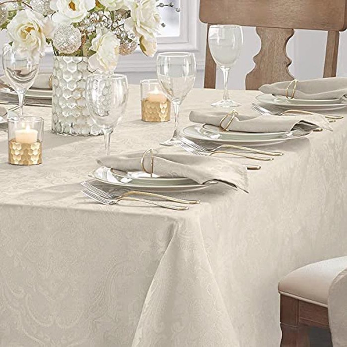 Taupe Damast Tafelkleed 259 x 152 cm – Polyester, Water- en Vlekafstotend