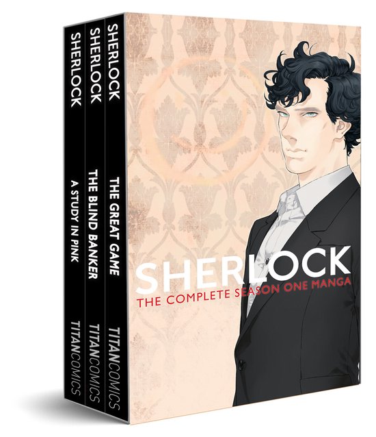 Boxset Sherlock The Complete Season One Manga met Sherlock op de voorkant en de titels A Study in Pink, The Blind Banker, The Great Game.
