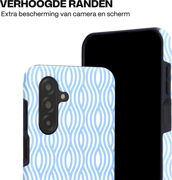 Telefoonhoesje met zeegolfpatroon in blauw en wit, met verhoogde randen voor extra bescherming.