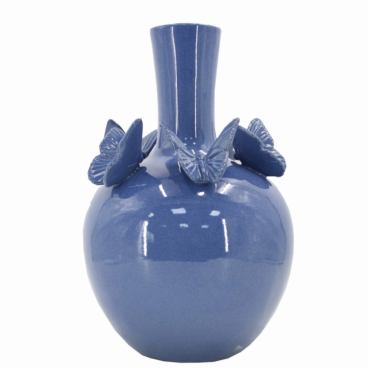 Mooie blauwe bolvaas van keramiek met vlinders
