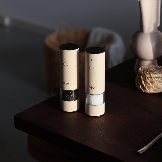 Salière et poivrière électrique GOV - Acier inoxydable régulier - Rechargeable - Édition noire - Zwart - Moulin à poivre - Cadeau - Acier inoxydable