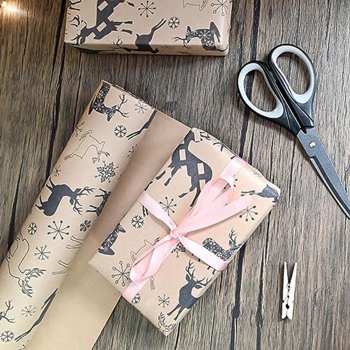 Recyclable Christmas Gift Wrap - 15M Kraft Paper with Navy Blue Elk and Snowflake Design for Holiday Packaging — cadeau in Cadeau-ideeën - foto 2