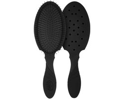 WetBrush PRO Detangler Borstel – Black – Professionele Ontwarrende Zwarte Haarborstel – Ultra Zachte IntelliFlex® Borstelharen – Voor Nat En Droog Haar – Vermindert Haarbreuk – Comfortgrip Handvat – Voor Elk Haartype – Ontwarring Zonder Beschadiging