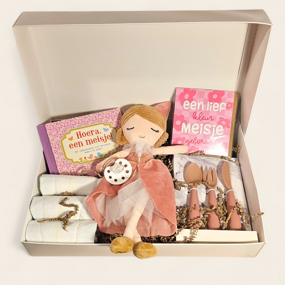Luxe kraamcadeau baby meisje – compleet geboorte cadeau - lady Lynn jollein