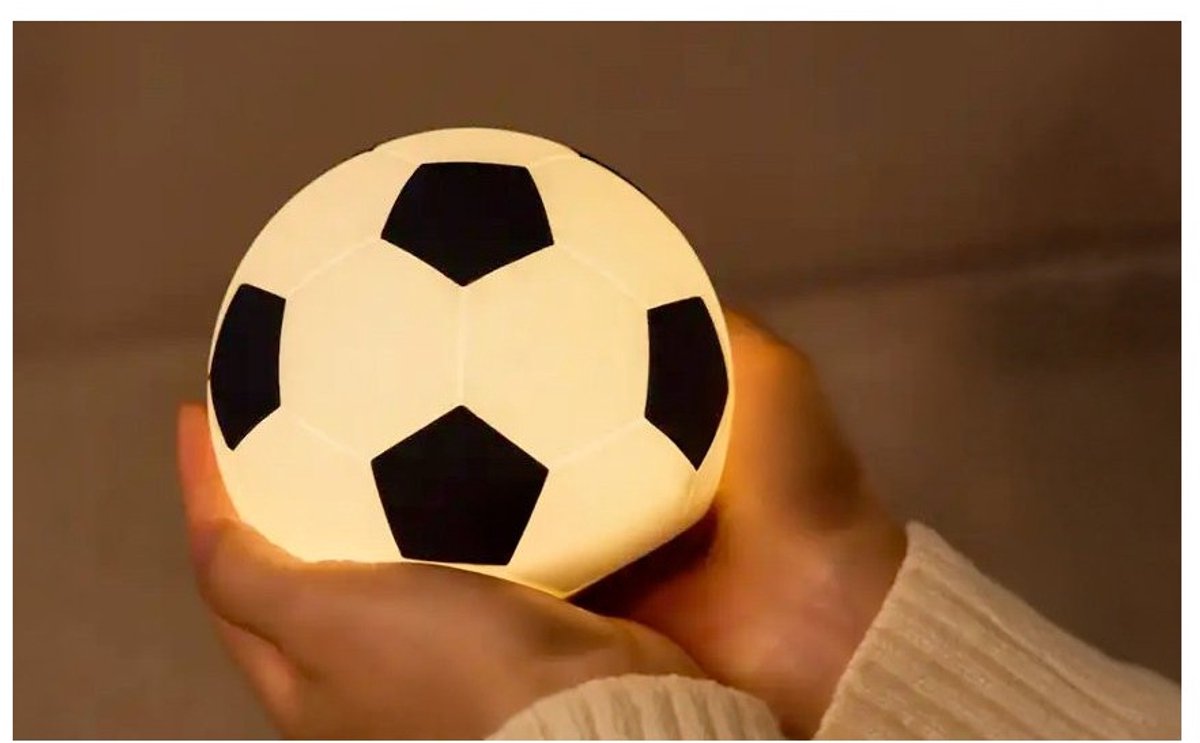 Satzuma Squish Football Light - zachte nachtlamp voetbal