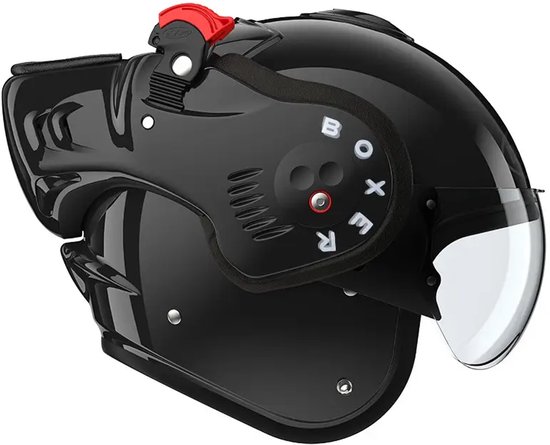 Zwarte helm met open vizier, kinbescherming, rode gesp en BOXFR tekst.