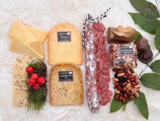 Borrelplank pakket De Lange Hoeve | | Streekproducten Cadeau | Relatiegeschenk of Kerstpakket - sinterklaas cadeautjes - kerstpakket