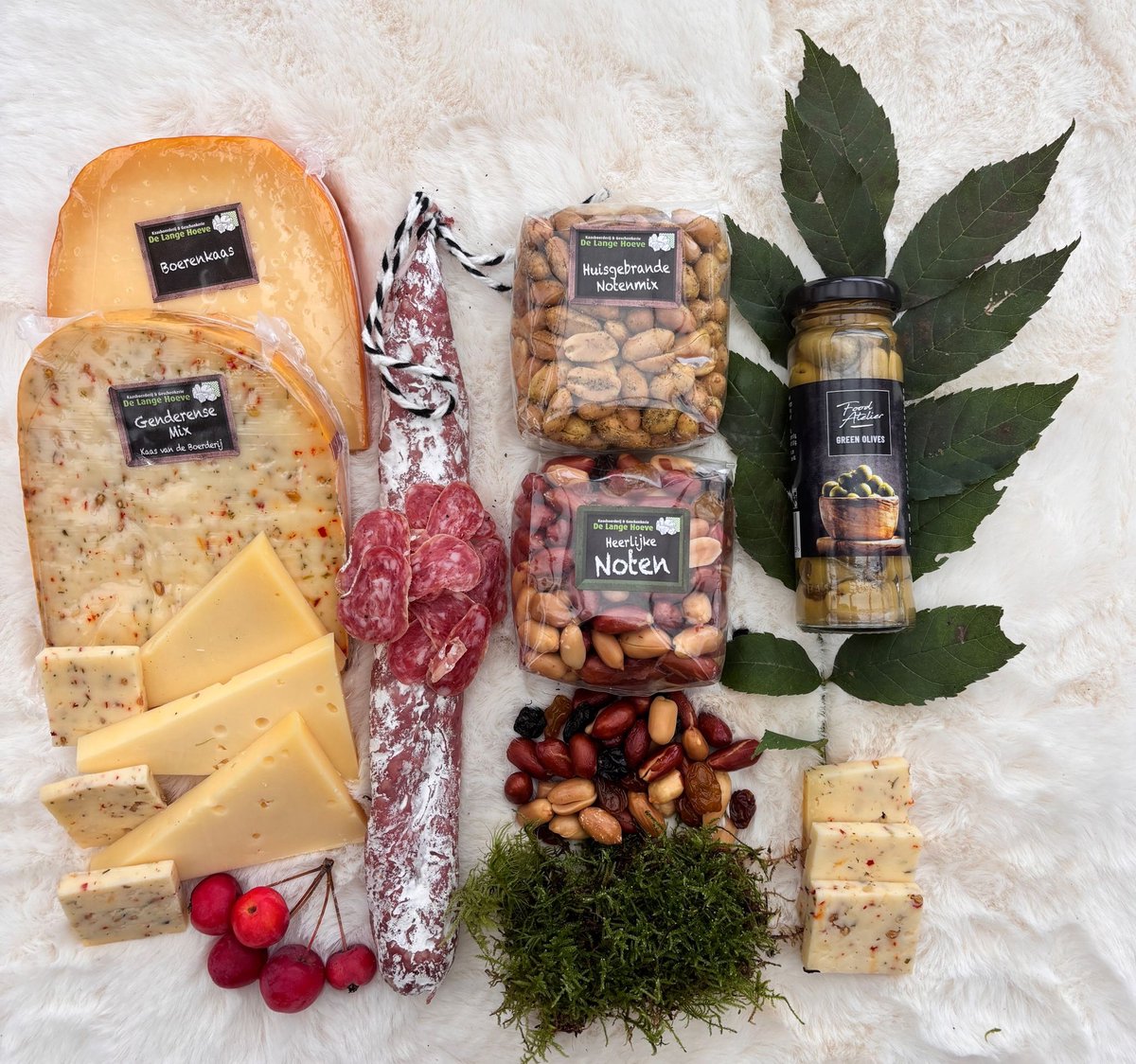 Borrelpakket Cadeau – Luxe Borrelbox voor Thuis | Snackpakket | Alles voor de Borrelplank | Streekproducten Cadeau van De Lange Hoeve | Perfect als Relatiegeschenk of Kerstpakket – sinterklaas cadeautjes - kerstpakket