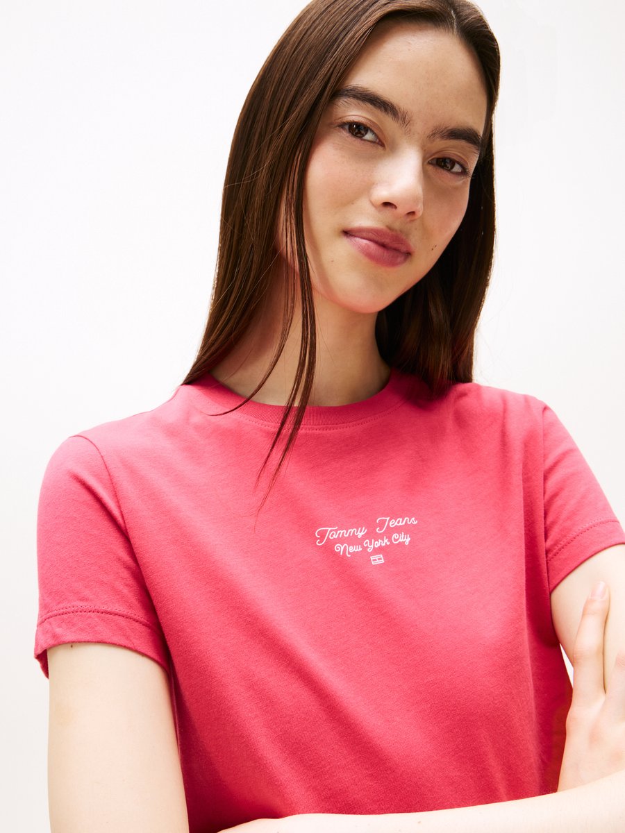Tommy Jeans T-shirt Tjw Slim Ess Logo 1 Tee Ext Dw0dw21542 Xi5 Vintage Cerise Dames Roze