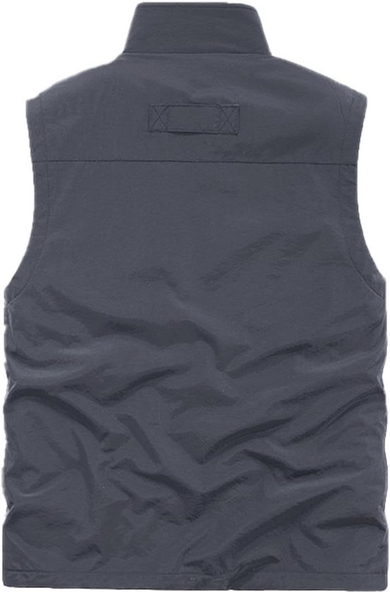 Achterkant van een donkergrijze bodywarmer met een kleine lus bovenaan.