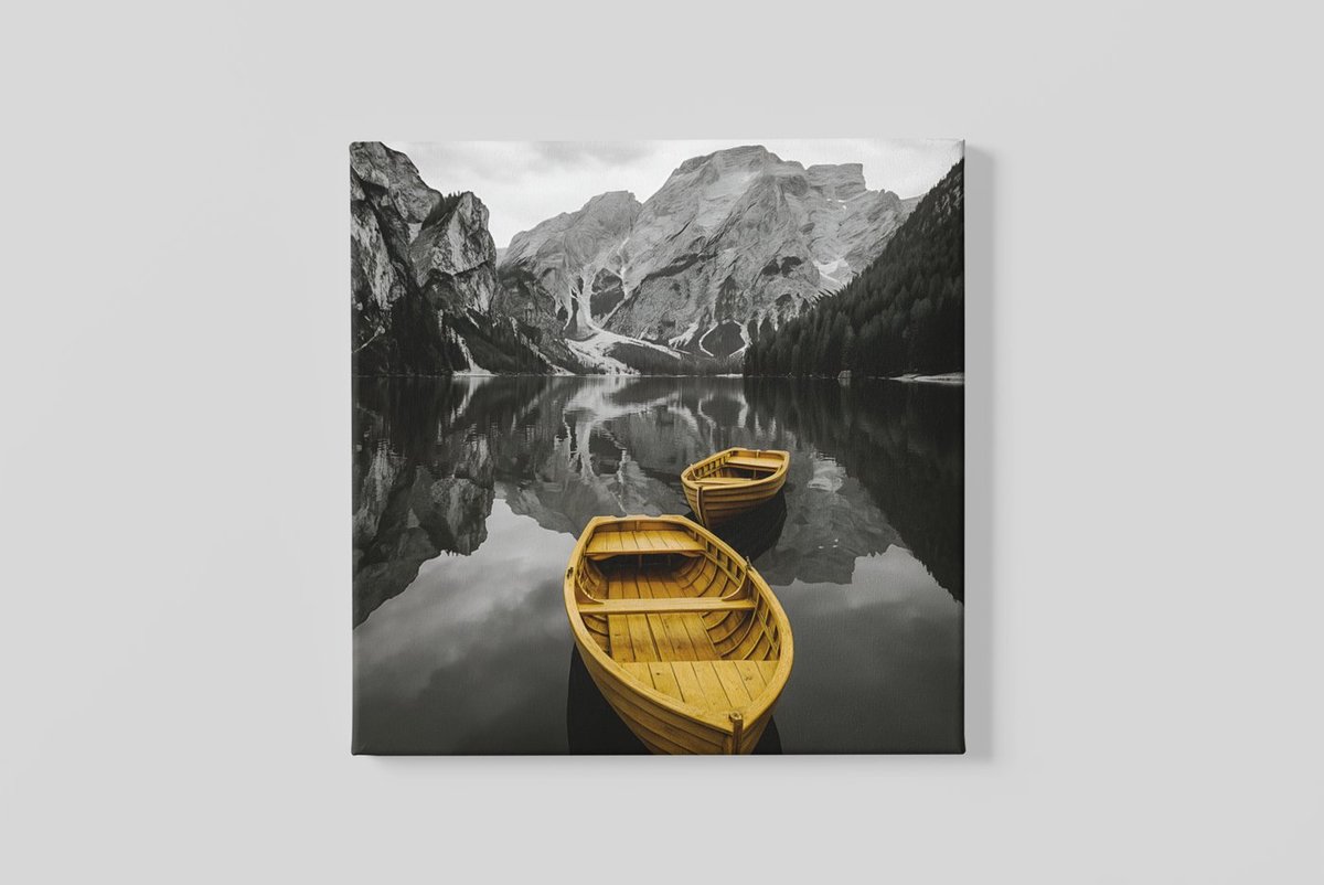 Trendex Global Vierkant Canvas Schilderij - Gele Roeiboten - Bergmeer - 40x40 cm Geel