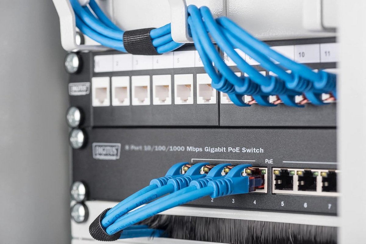 8-Poorts Gigabit PoE+ Switch 1000Mbps Unmanaged 10-Inch Netwerk Switch