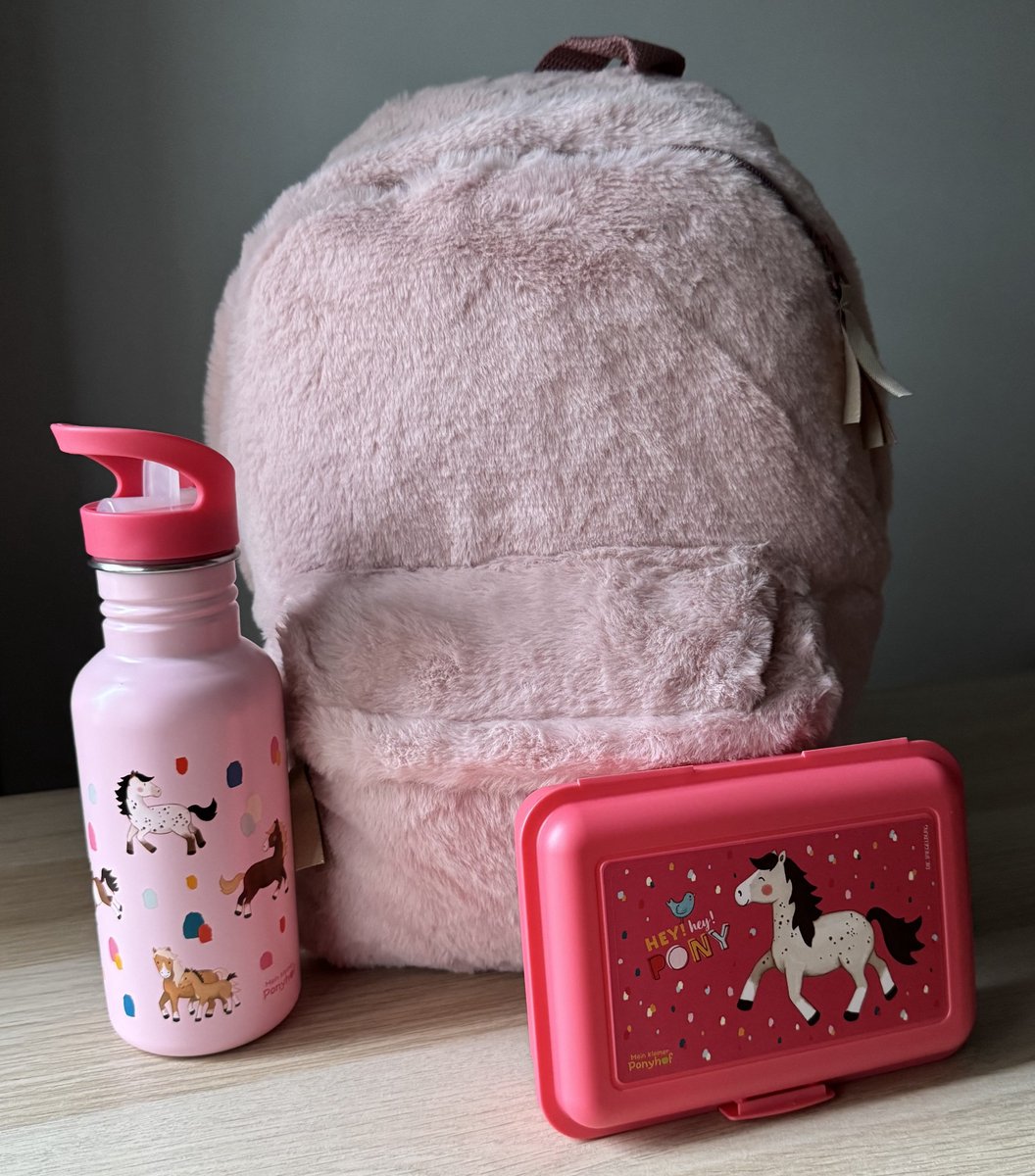 Teddy rugzak (Milky Kiss) en paard lunchboxje en RVS drinkfles (Die spiegelburg Mein Kleiner Ponyhof serie)