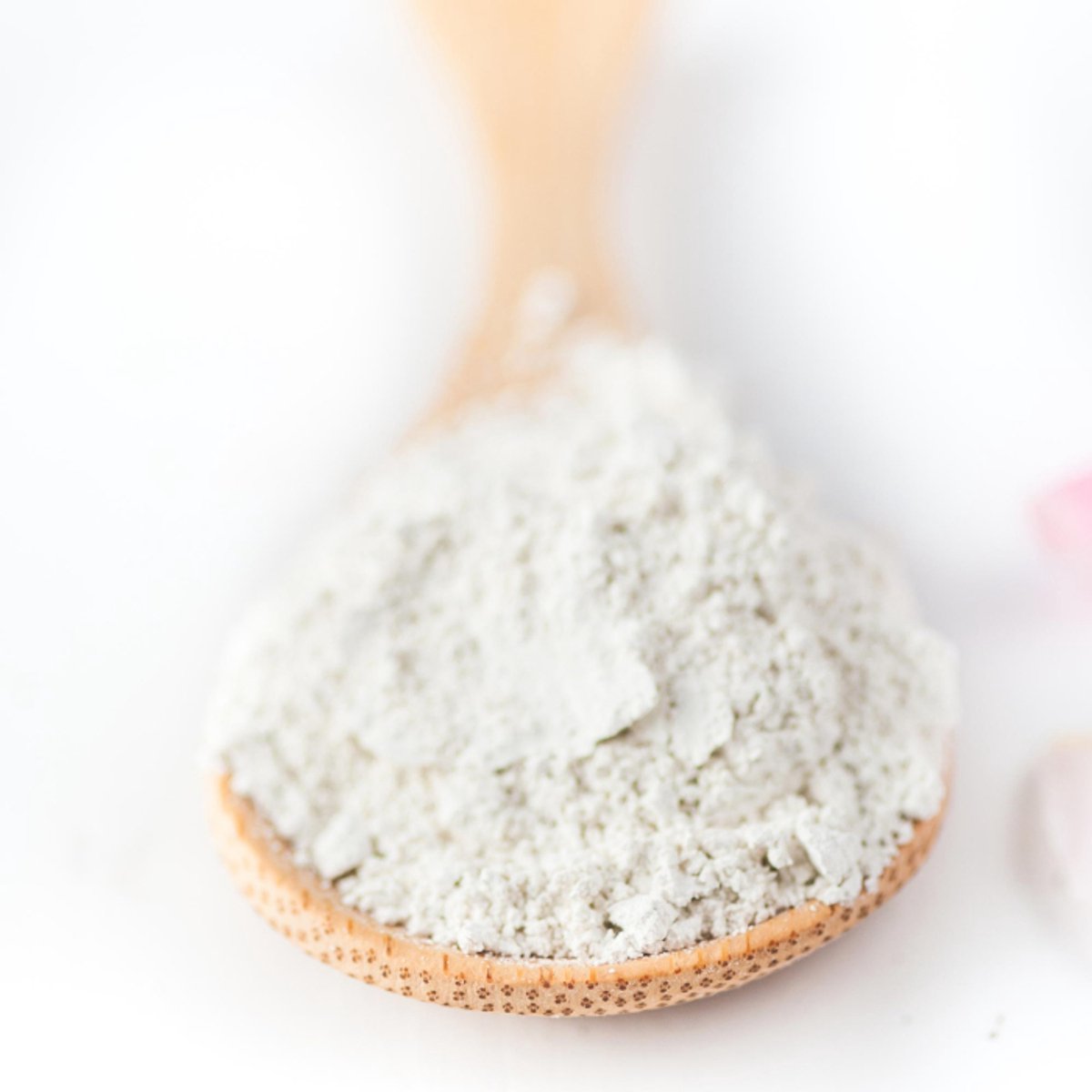 Aza Natural - Witte Klei Poeder - Zachte klei die ook diepe poriën raakt en verfijnt - Kleimasker - Gezichtsmasker - 100% Pure Klei Masker