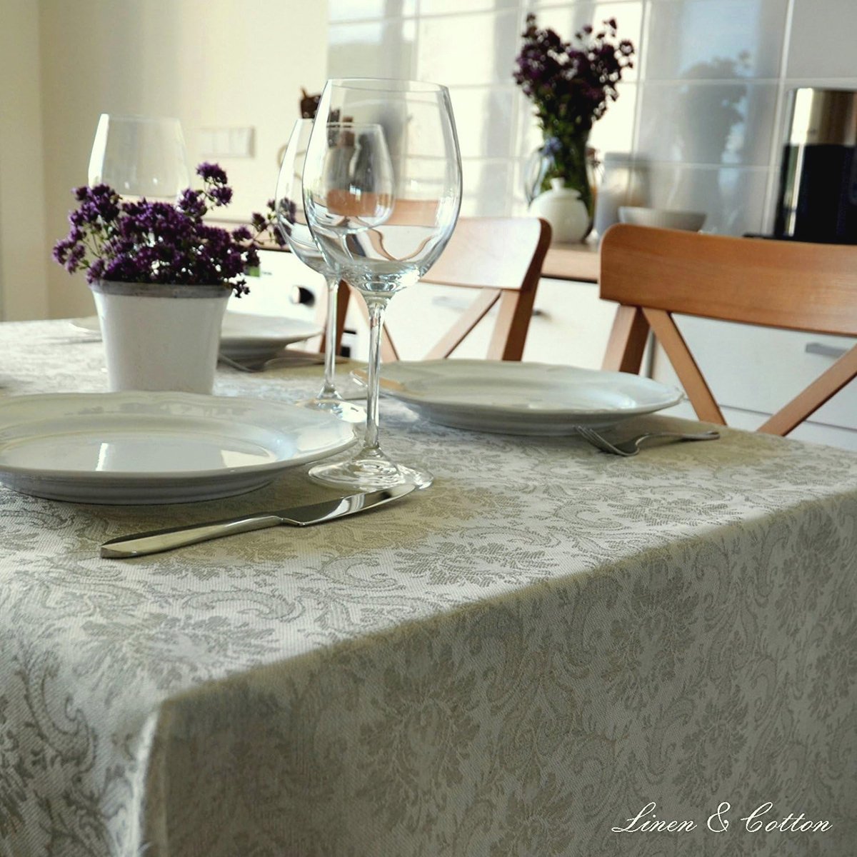 Luxe Jacquard Damast Tafelkleed - 52% Linnen, 48% Katoen, Natuurlijk Beige - 147 x 250 cm