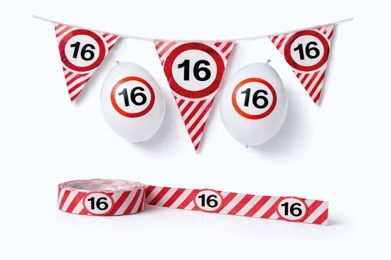 Quatre fanions avec '16' et rayures rouges, deux ballons blancs avec '16' et un rouleau et un morceau de ruban de délimitation avec rayures rouges et '16'.