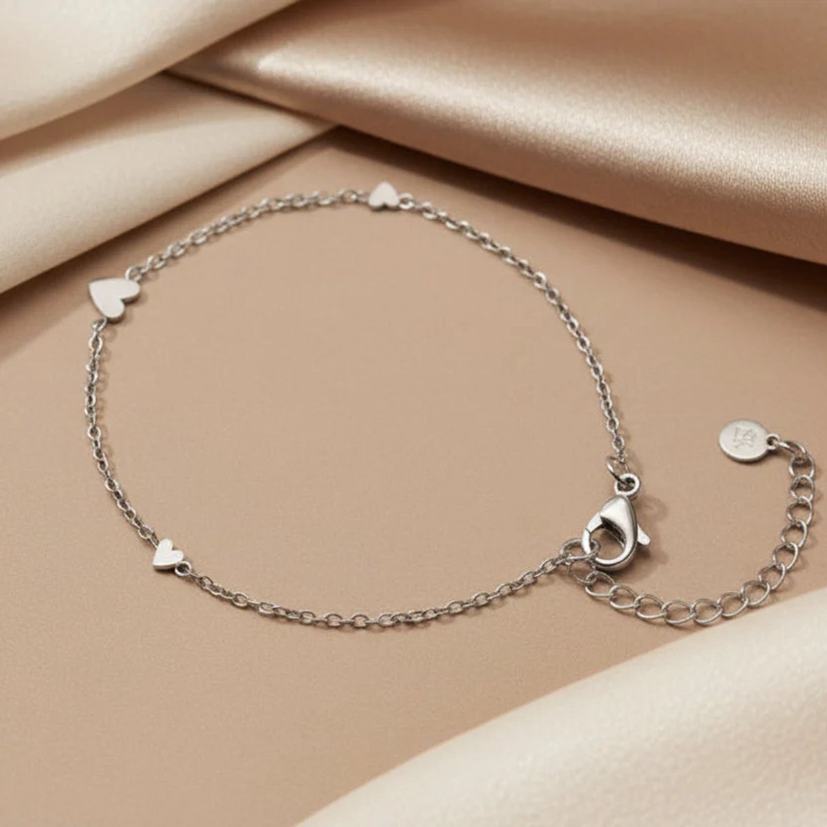 Armband zilverkleurig – Hartjes – Stainless steel dames armband – SK Sieraden