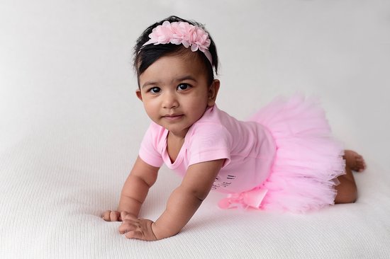 Kraamcadeau meisje met roze romper en baby rokje en hoofdband - rechtstreeks versturen als cadeau is mogelijk — afbeelding 2