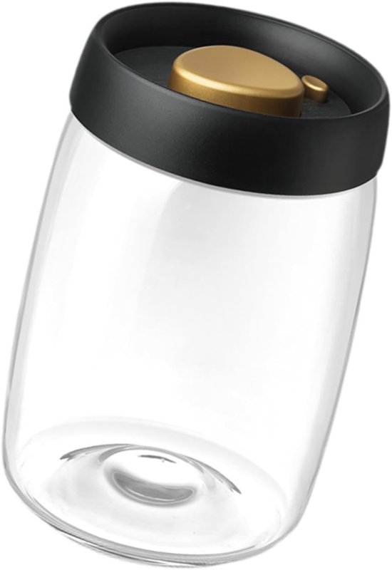 Glazen voorraadpot met zwarte deksel en gouden accenten, schuin van voren gefotografeerd.