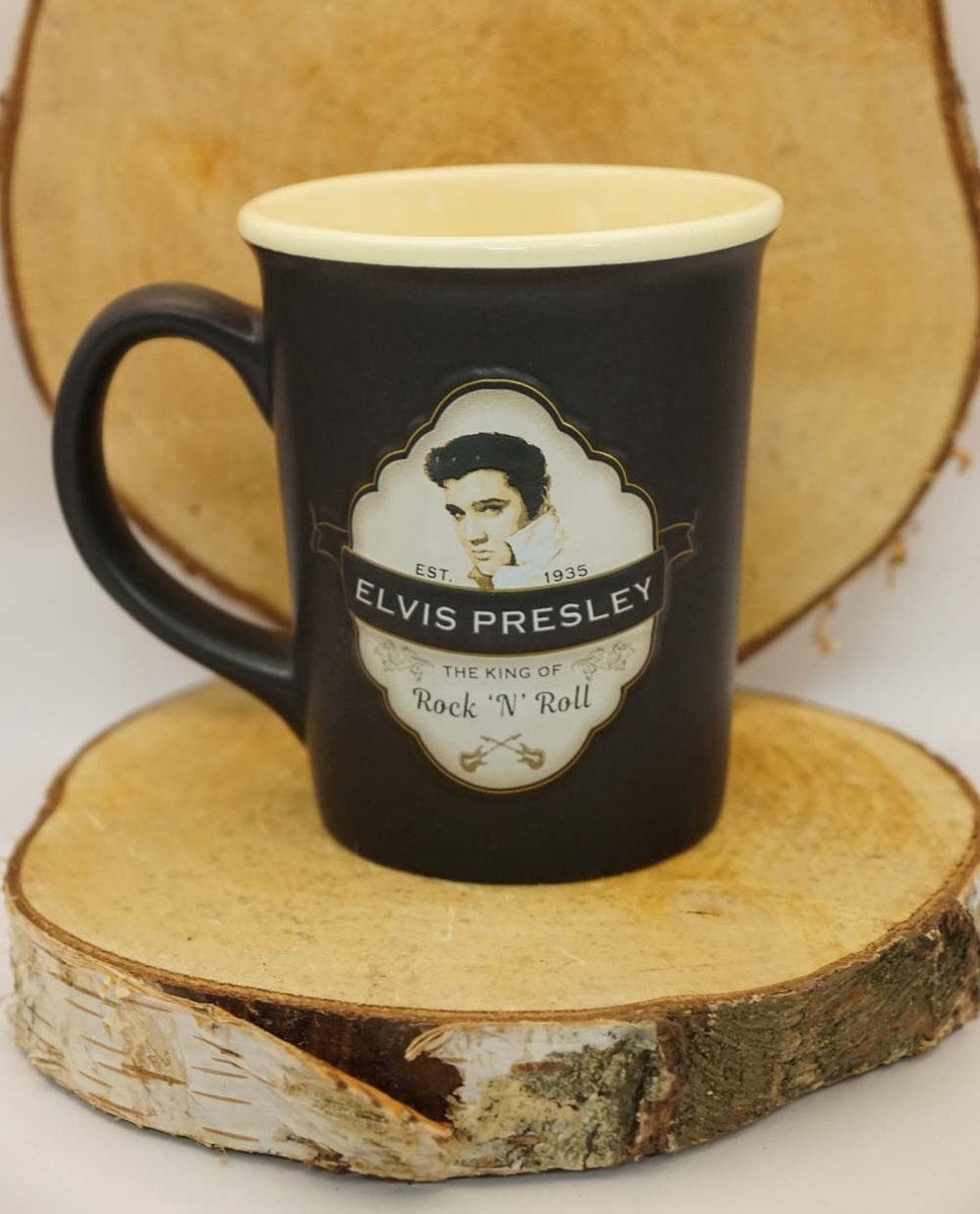 Mok zwarte / beige Elvis Presley The king of rock & roll, aan binnenkant 2 revolvers - Beker Elvis Presley - mok Elvis - mokken Elvis- Elvis Presley cadeau artikelen - koffie mok Elvis Presley - mooie Elvis giftware