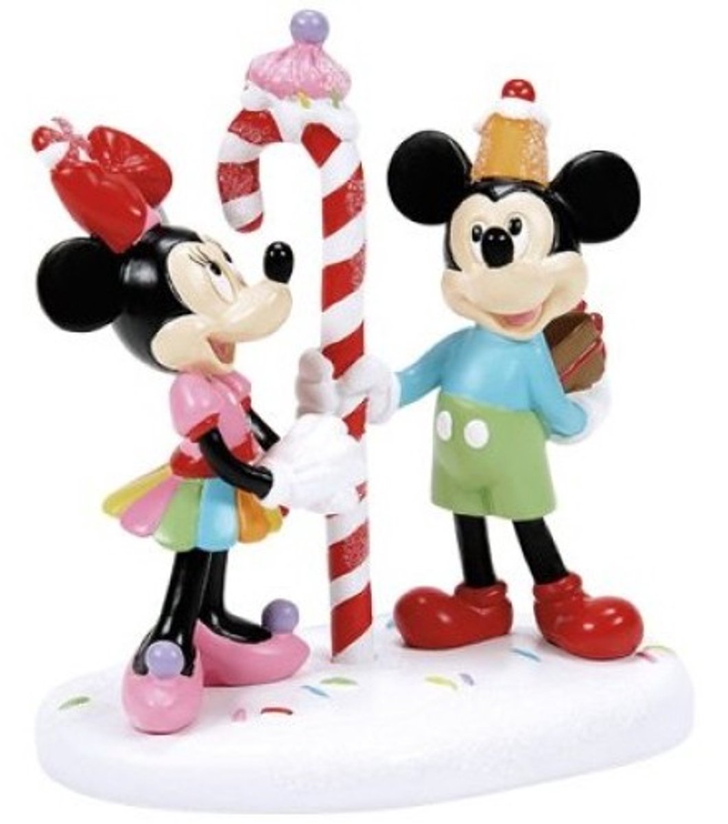 Disney Department – Mickey And Minnie Share A Treat