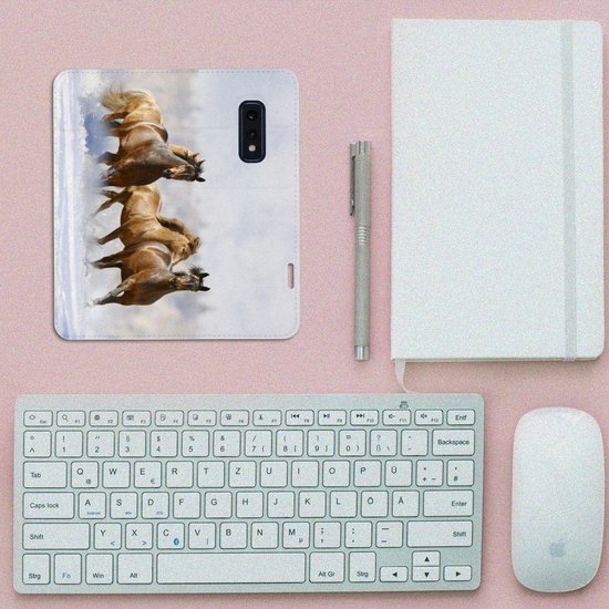 Samsung Galaxy S10e Uniek Standcase Case Paarden