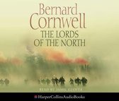 De Lords of the North van Bernard Cornwell, met een groep krijgers met fakkels in de mist.