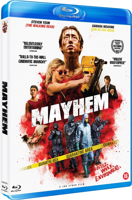 Mayhem Blu-ray hoes: Mannen en vrouwen in paniek, met wapens, rode explosies en quarantainetape.