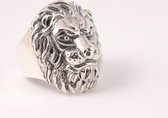 Zware zilveren ring met leeuwenkop - maat 18