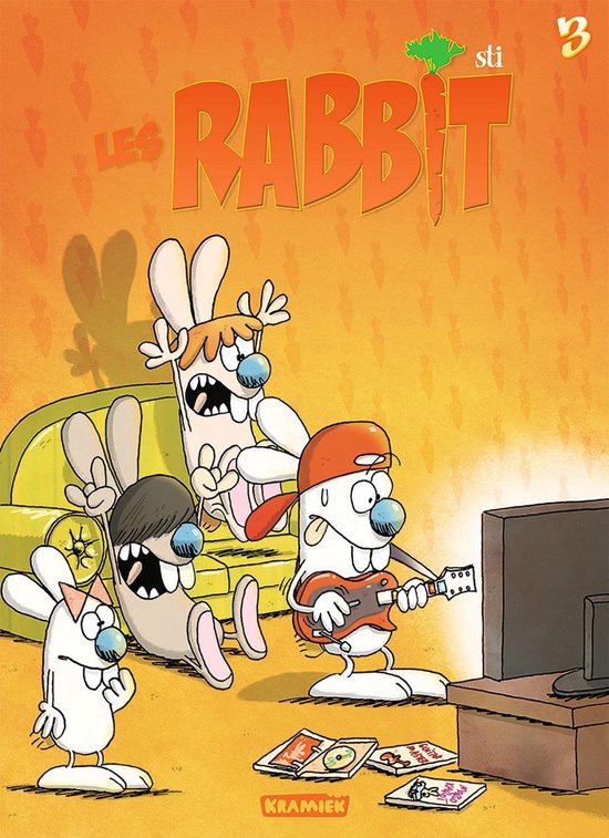 La couverture de Les Rabbit 3, avec trois lapins devant une télévision, dont un joue de la guitare. Un canapé et des magazines sont également visibles.