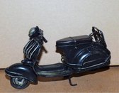 Miniatuur zwarte scooter | GerichteKeuze