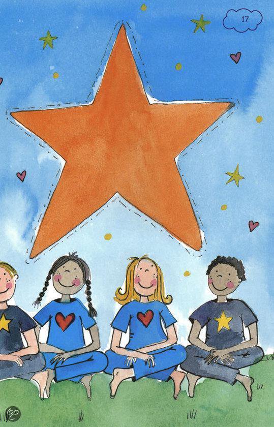 Pagina 17 van 'De wens ster' met tekst en vier kinderen die onder een grote ster zitten.