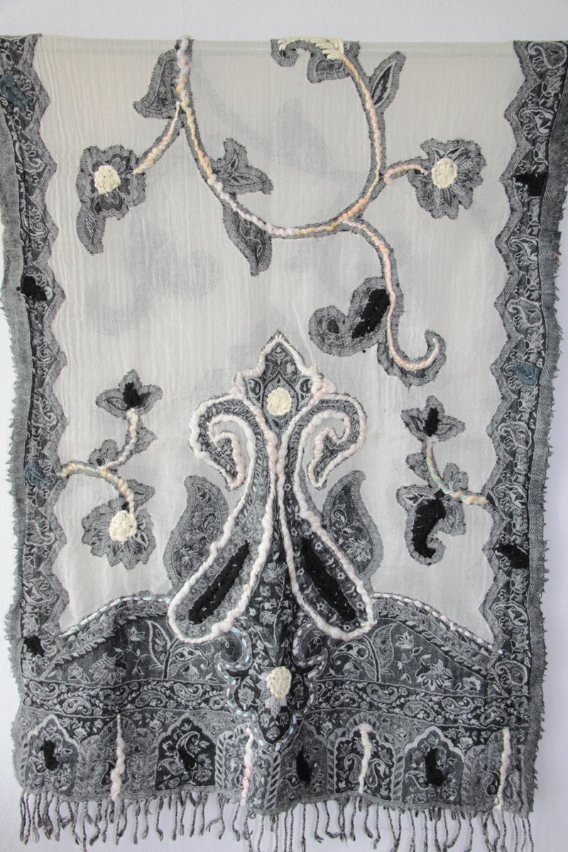 Geborduurde dames sjaal - winter - wol - zwart - wolwit - antraciet - grijs - creme - 70 x 180 cm
