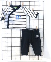 Set broek effen en shirt overslag streep 50/56