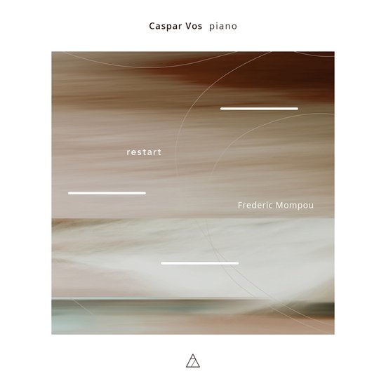 Albumhoes met abstracte, wazige bruine en beige strepen en witte lijnen. Titel: "restart" door Caspar Vos, piano. Frederic Mompou.