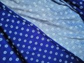 Tricot viskose marine blauw met witte bloem