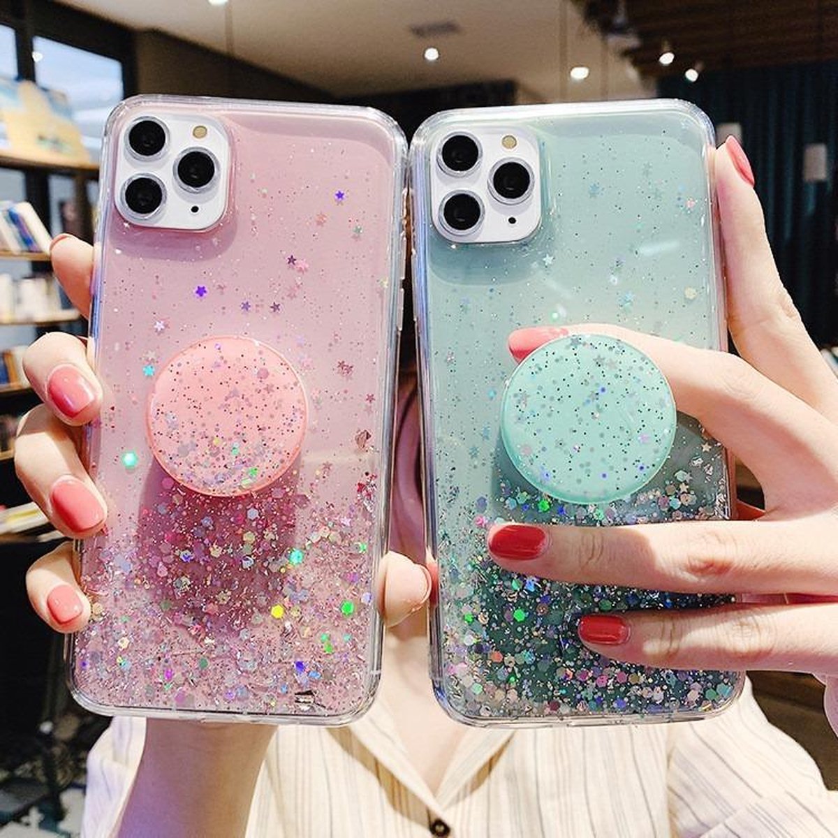 bol.com | iPhone 11 Siliconen Case Roze Met Glitter + PopSocket