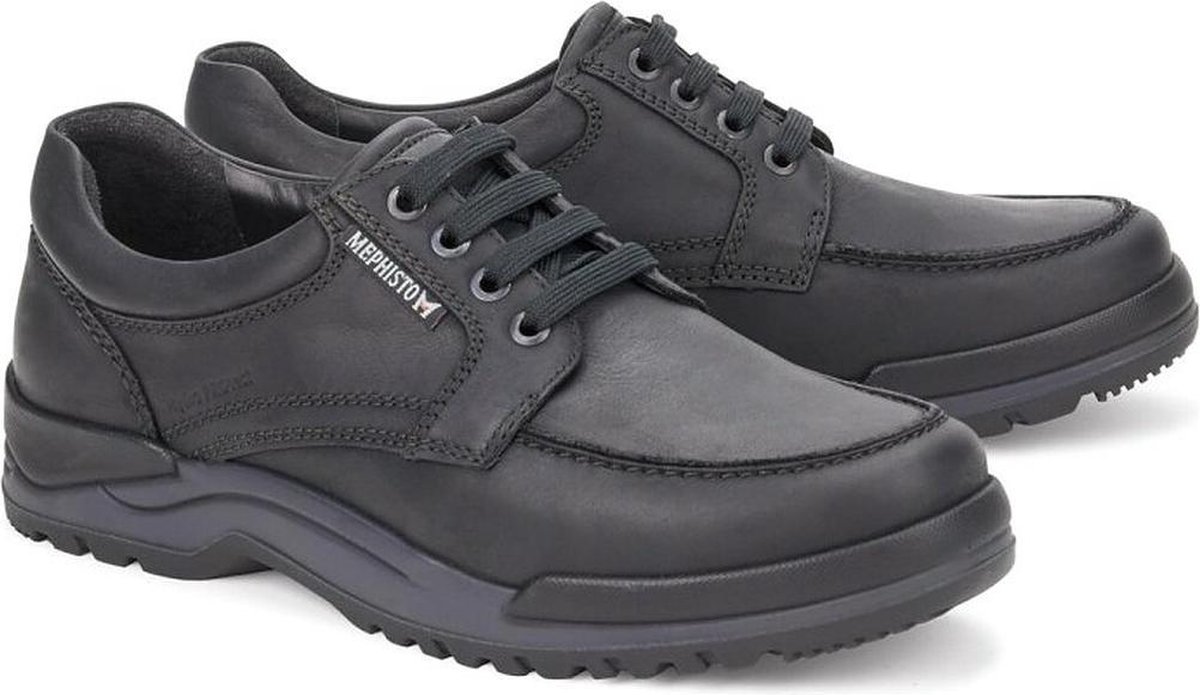 Zapato Con Cordones En Charol Negro
