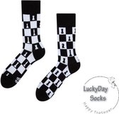 Verjaardag cadeau - Schaakspel Sokken - Dammen -Sokken - Leuke sokken - Vrolijke sokken - Luckyday Socks - Sokken met tekst - Aparte Sokken - Socks waar je Happy van wordt