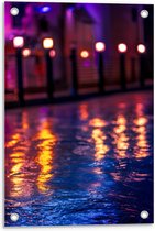Tuinposter – Lichten Weerschitterend in het Water - 40x60cm Foto op Tuinposter  (wanddecoratie voor buiten en binnen)