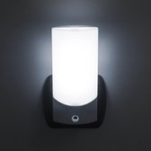 Nachtlampje Stopcontact Stekkerlamp - Wit - Automatisch met Dag/Nacht Sensor - Voor Kinderen / Volwassenen