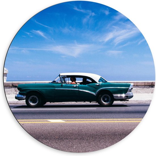 Dibond Wandcirkel - Groene Auto in Cuba - Foto op Aluminium Wandcirkel (met ophangsysteem)