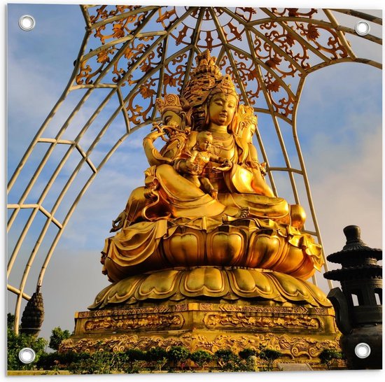 Tuinposter – Groot Goud Boeddha Standbeeld - 50x50cm Foto op Tuinposter  (wanddecoratie voor buiten en binnen)