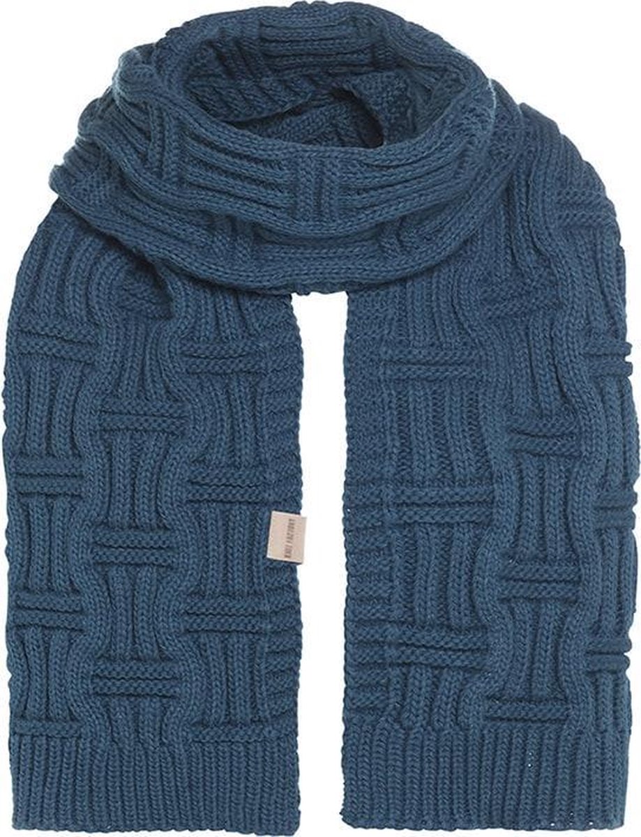 Knit Factory Bobby Gebreide Sjaal Dames & Heren - Herfst- & Wintersjaal - Grof gebreid - Langwerpige sjaal - Wollen Sjaal - Dames sjaal - Heren sjaal - Unisex - Petrol - Donkerblauw - 200x30 cm