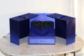 Flowerbox met Zeep Rozen - Giftbox - Valentijn - Moederdag - Blauwe Box met Zwarte Zeep Rozen