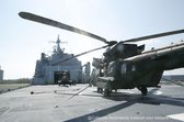 Schilderij Cougar helikopters  - Plexiglas - Hr. Ms. Rotterdam Defensie - 100 x 70 cm