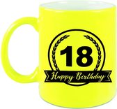 Happy Birthday 18 years cadeau mok / beker neon geel met wimpel 330 ml