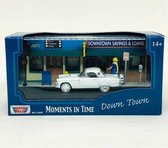 Down Town diorama with a Ford Thunderbird 1:64