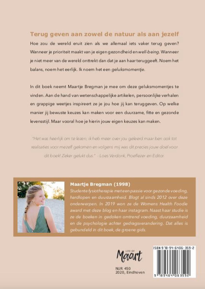 De achterkant van het boek 'De kracht van teruggeven' met een portret van de auteur, Maartje Bregman.